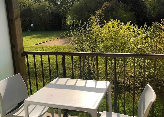 Appartement En Avec Parking Équemauville